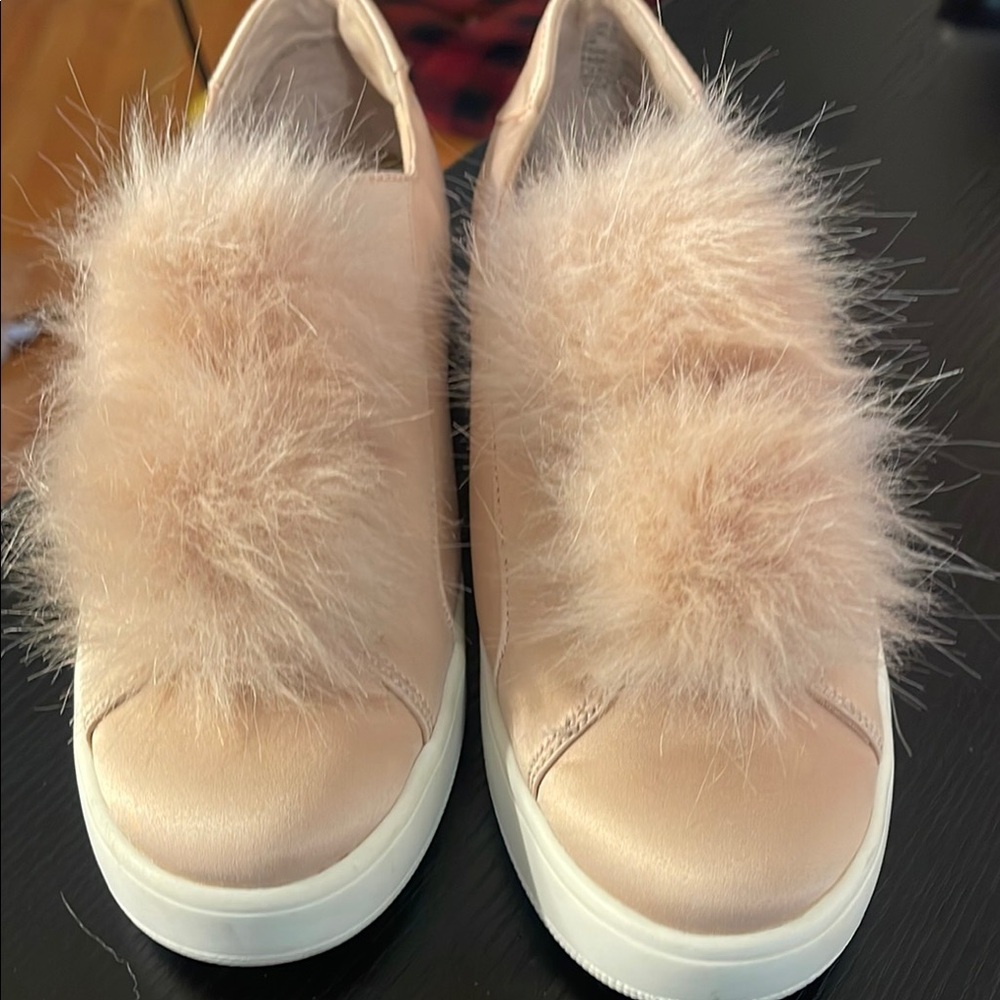 Steve‎ Madden Women's Pompom Bryanne Platform Slip-On Sneakers Size 9 - Picture 3 of 15